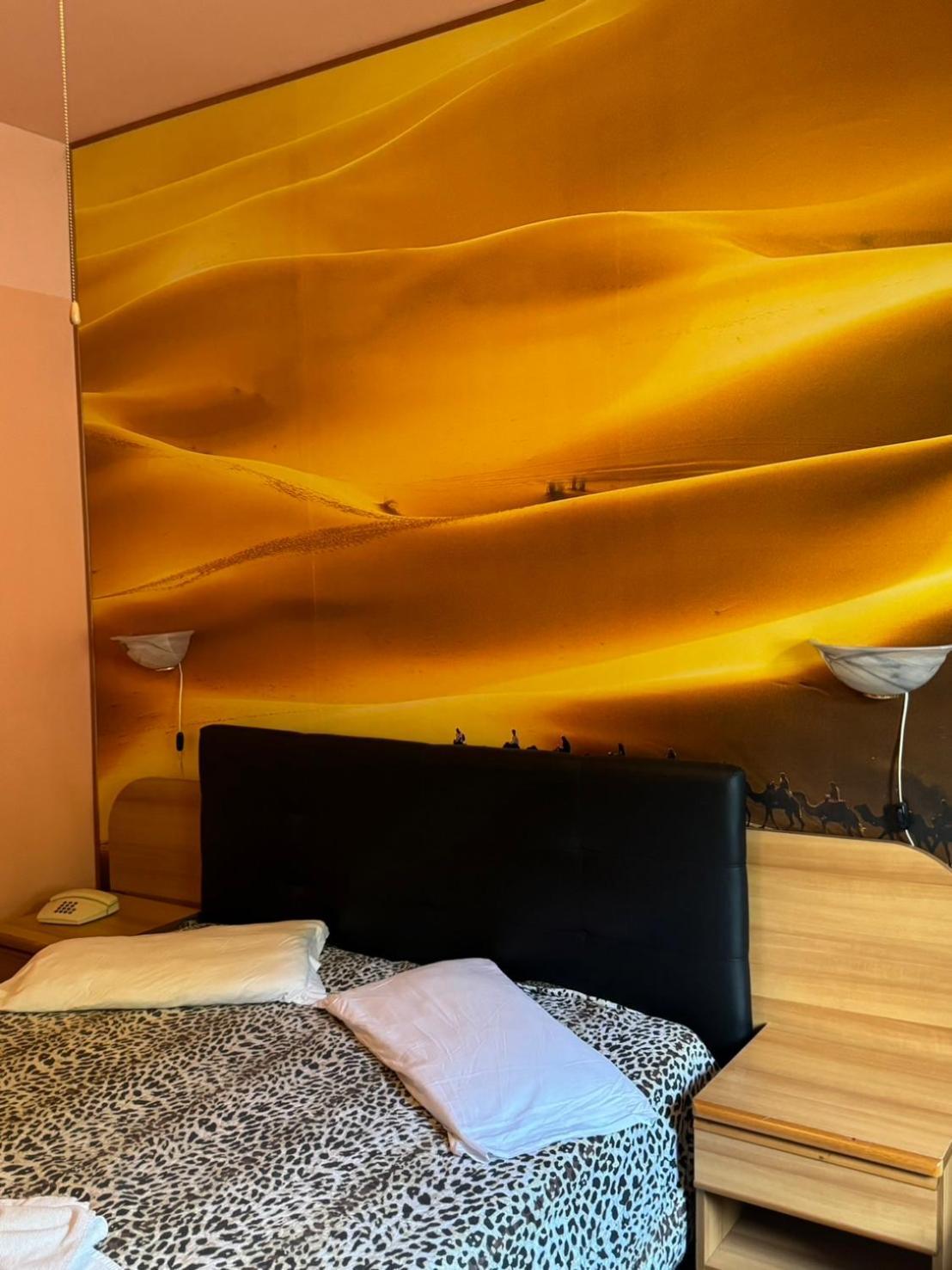 Sleep Well Hotel Total 2 Stelle Pisogne Rum bild